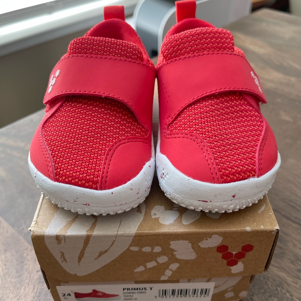 New in box Vivo barefoot toddler shoes Primus EU 24 US 8